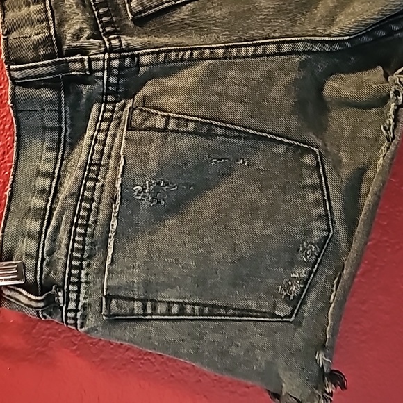 One Teaspoon Bonitas shorts - Picture 6 of 8